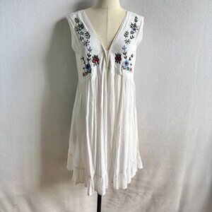 Sleeveless White Embroidered Floral Boho Summer Top or Dress NWT